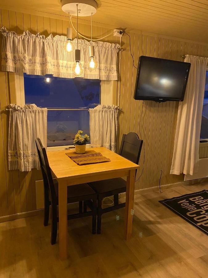 Koselig Studioleilighet I Svolvaer - Lofoten Ved Svolvaergeita, Djevelporten ภายนอก รูปภาพ